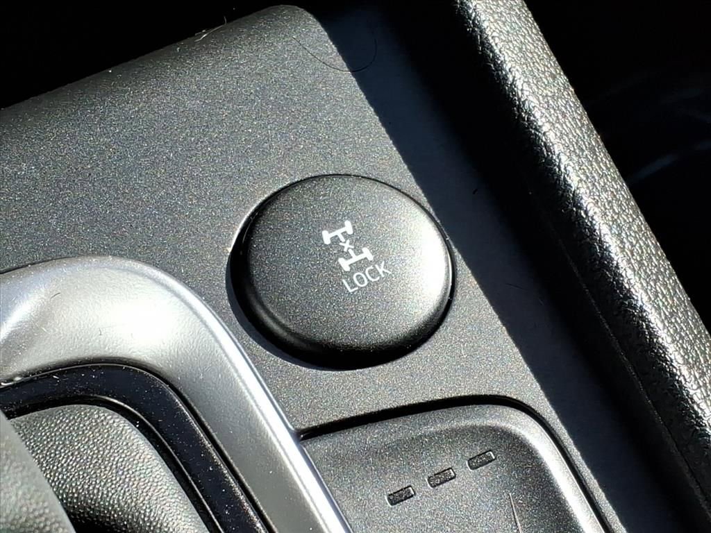 Used 2023 Hyundai Kona SEL w/ Convenience Package image 17