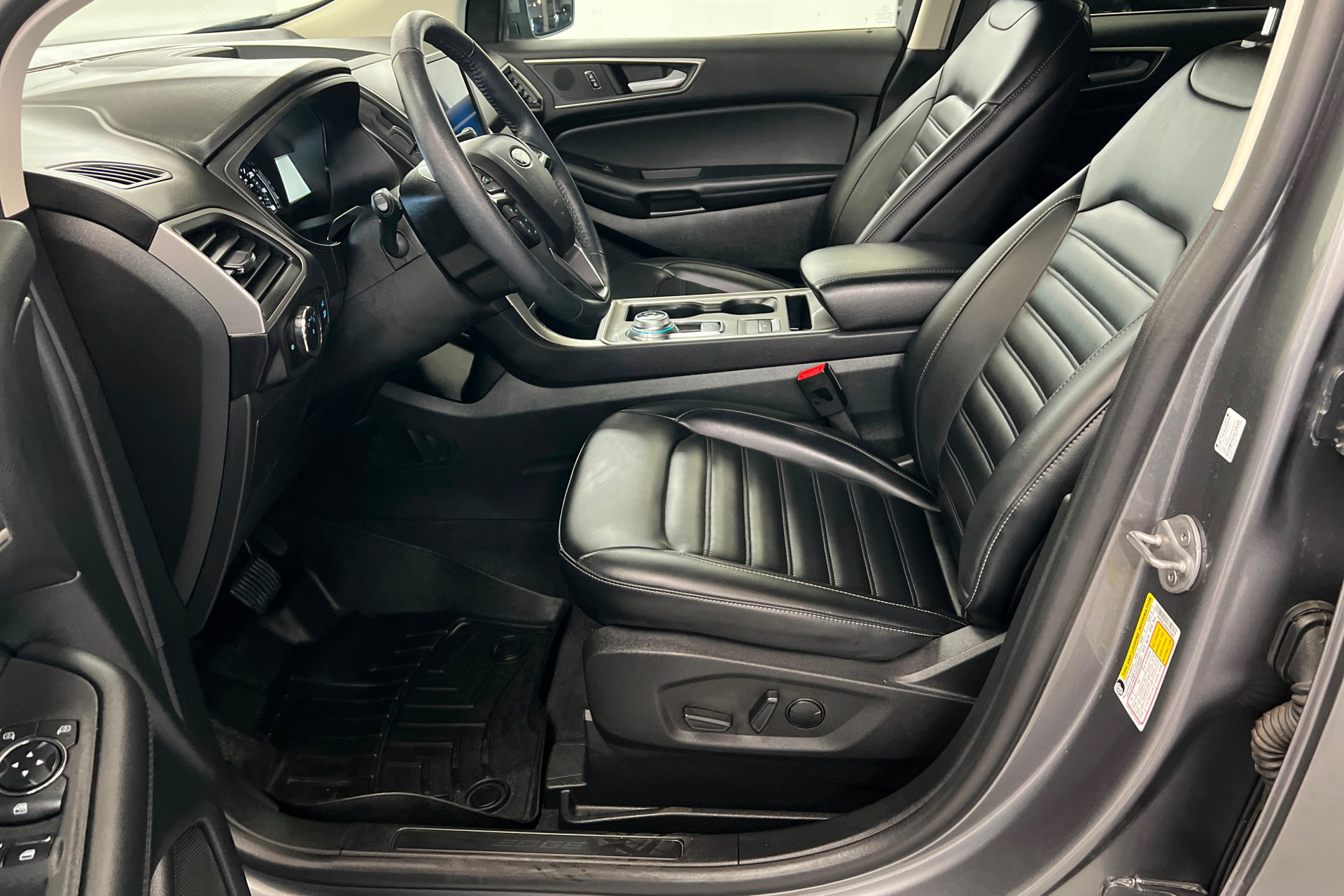 Used 2024 Ford Edge SEL w/ Convenience Package AWD/4WD image 18