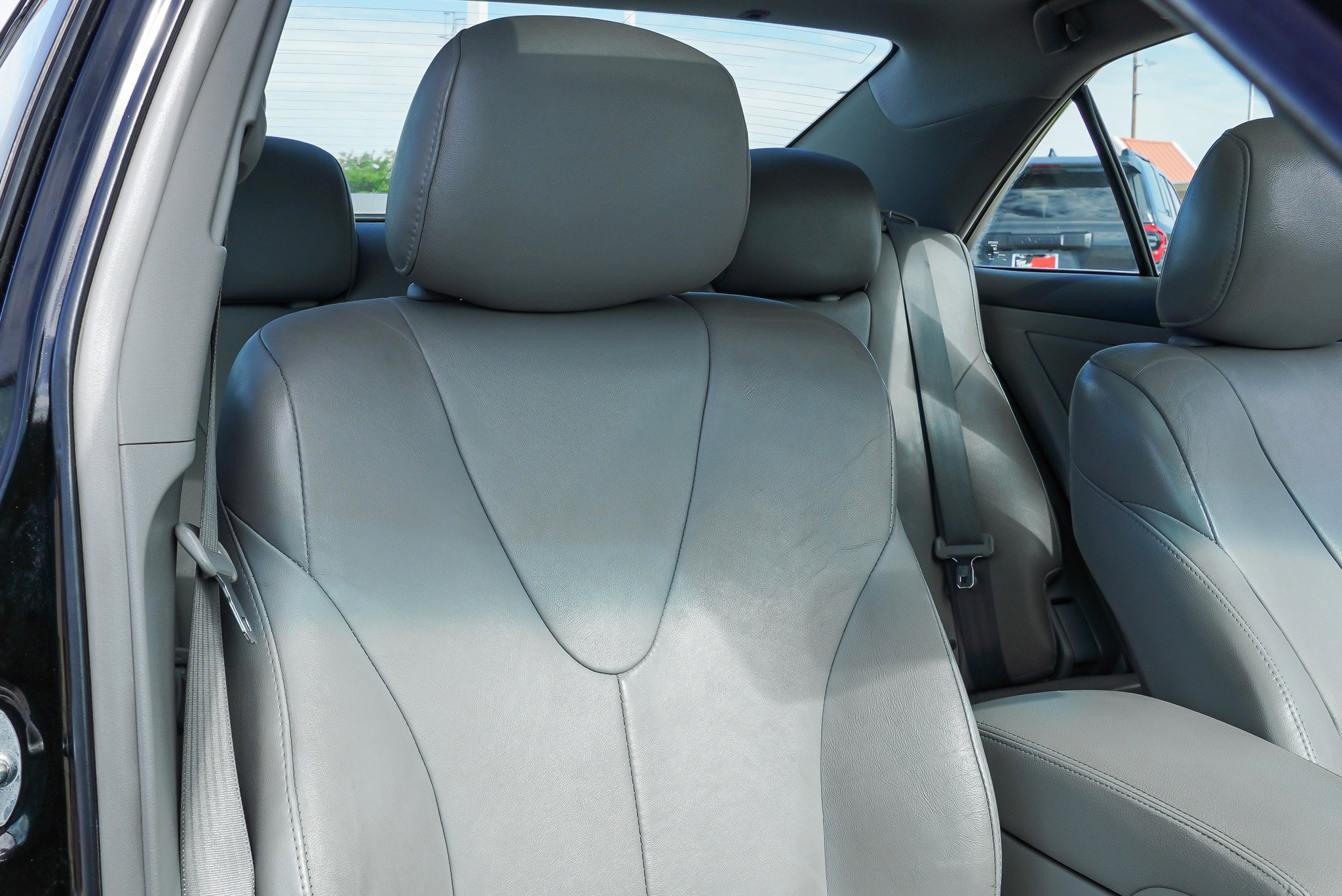 Used 2011 Toyota Camry XLE w/ SE/XLE Extra-Value Pkg FWD image 25