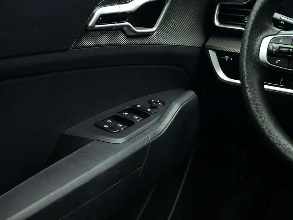 Certified 2024 Kia Sportage LX image 41