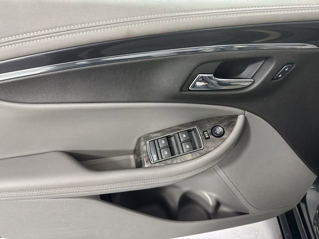 Used 2015 Chevrolet Impala LTZ FWD image 19