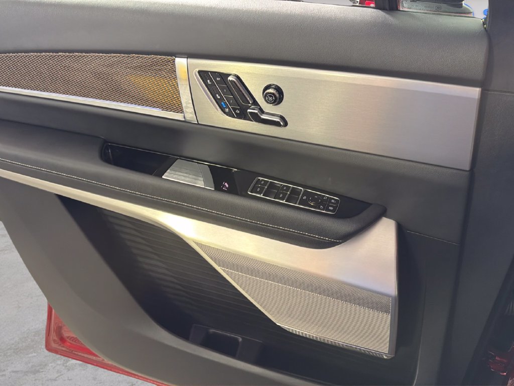 Used 2026 Cadillac Vistiq Sport w/ LPO, Floor Liner Package AWD/4WD image 42