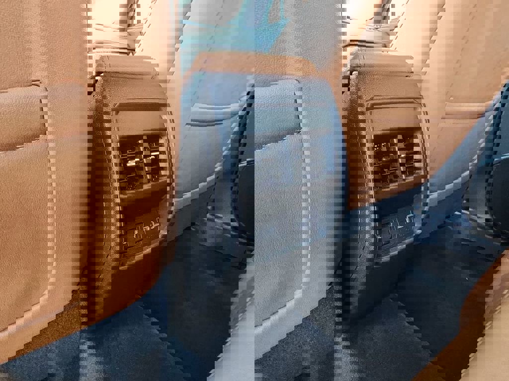 Certified 2022 Cadillac XT4 Premium Luxury w/ Enhanced Visibility Package image 20