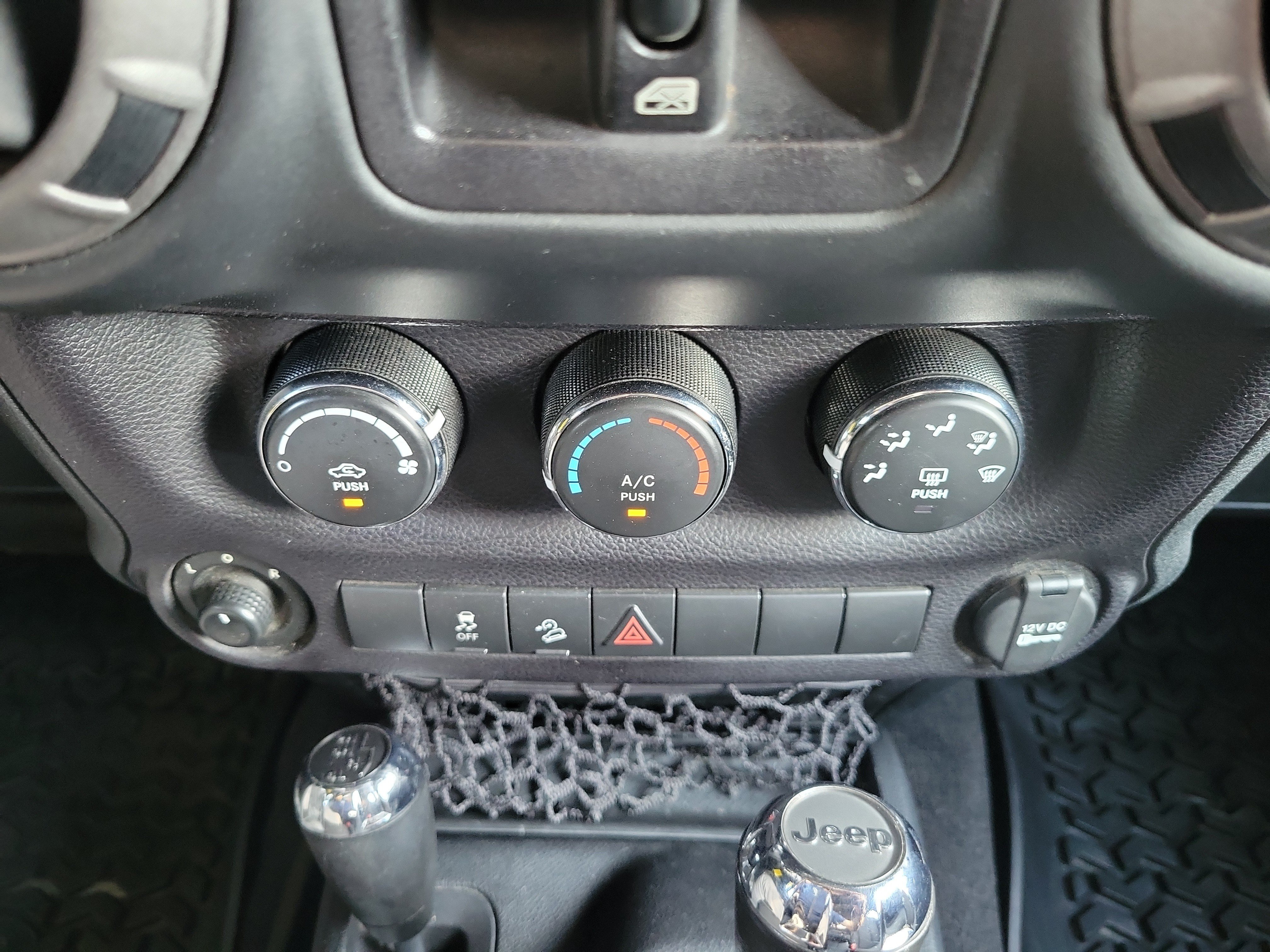 Used 2016 Jeep Wrangler Unlimited Sport w/ Quick Order Package 24S AWD/4WD image 32