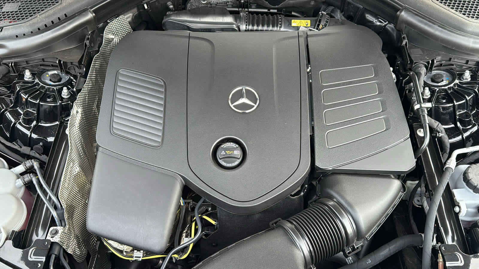 New 2025 Mercedes-Benz GLC 350e 4MATIC image 11