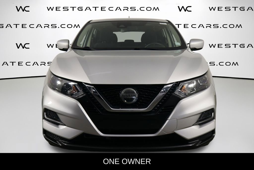 Used 2020 Nissan Rogue Sport S image 2
