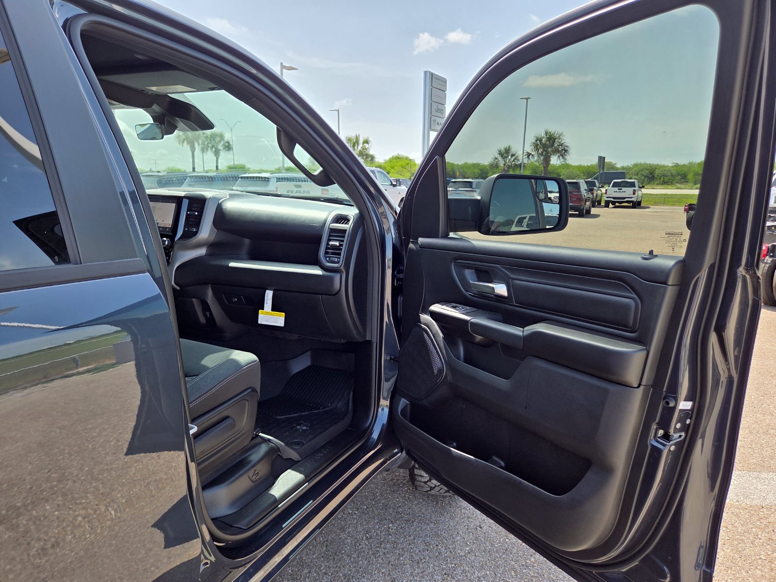 New 2026 RAM 1500 Warlock AWD/4WD image 18