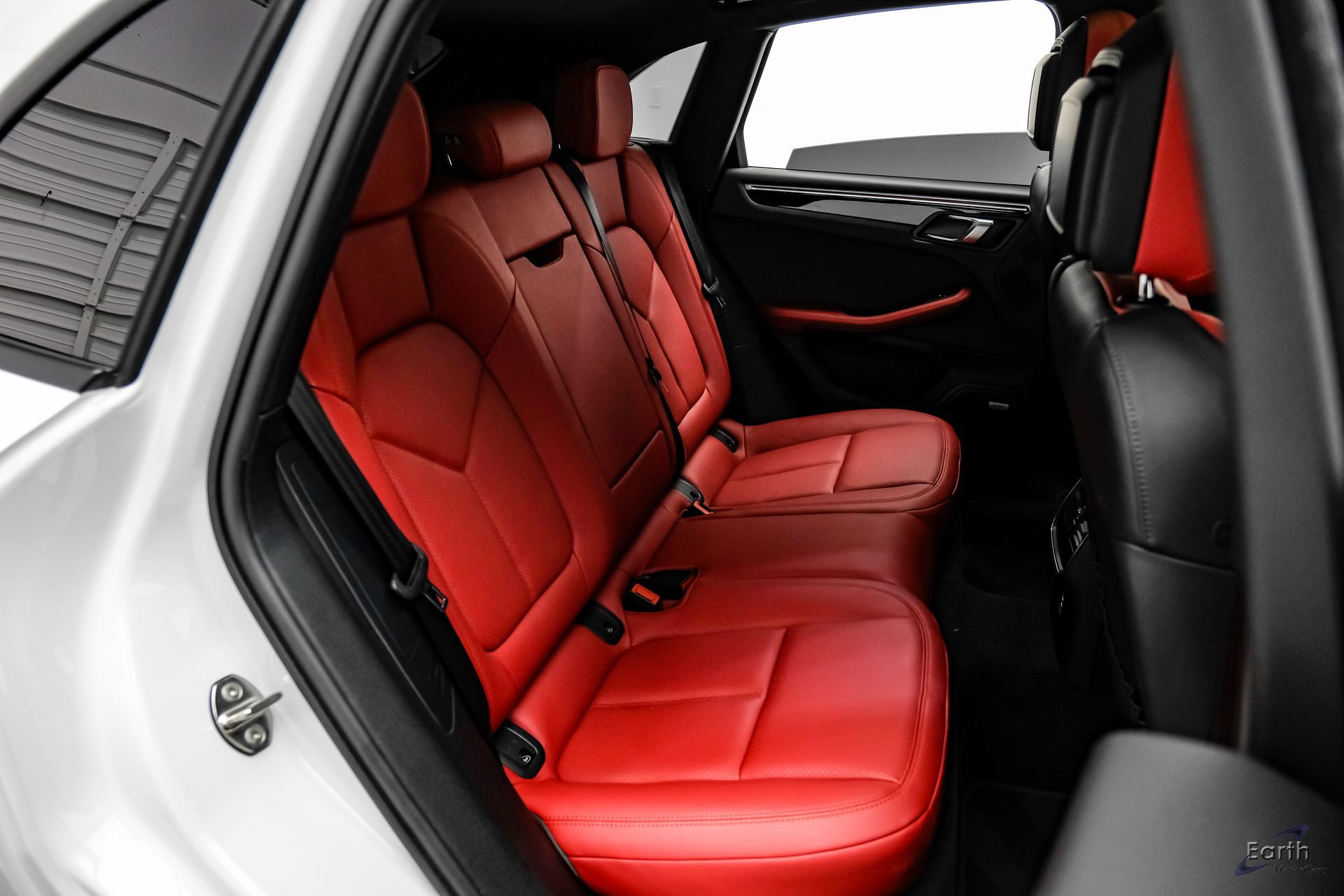 Used 2021 Porsche Macan AWD/4WD image 74