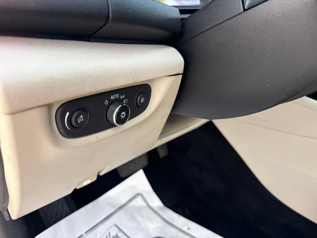 Used 2019 Buick Regal Essence w/ Driver Confidence Package I AWD/4WD image 27