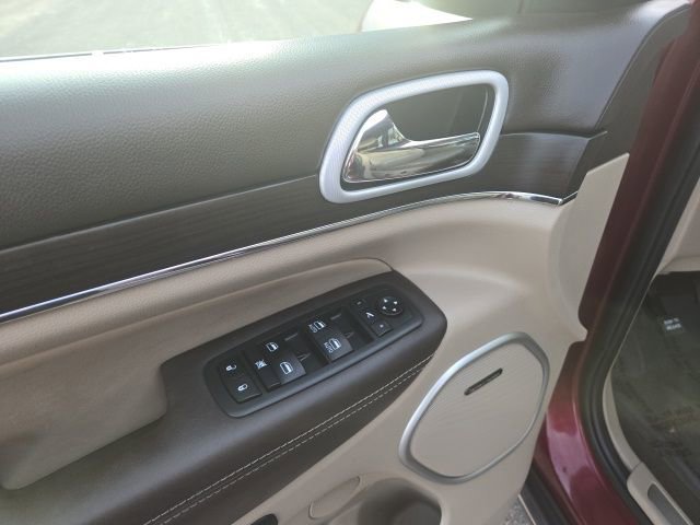 Used 2020 Jeep Grand Cherokee Summit image 14