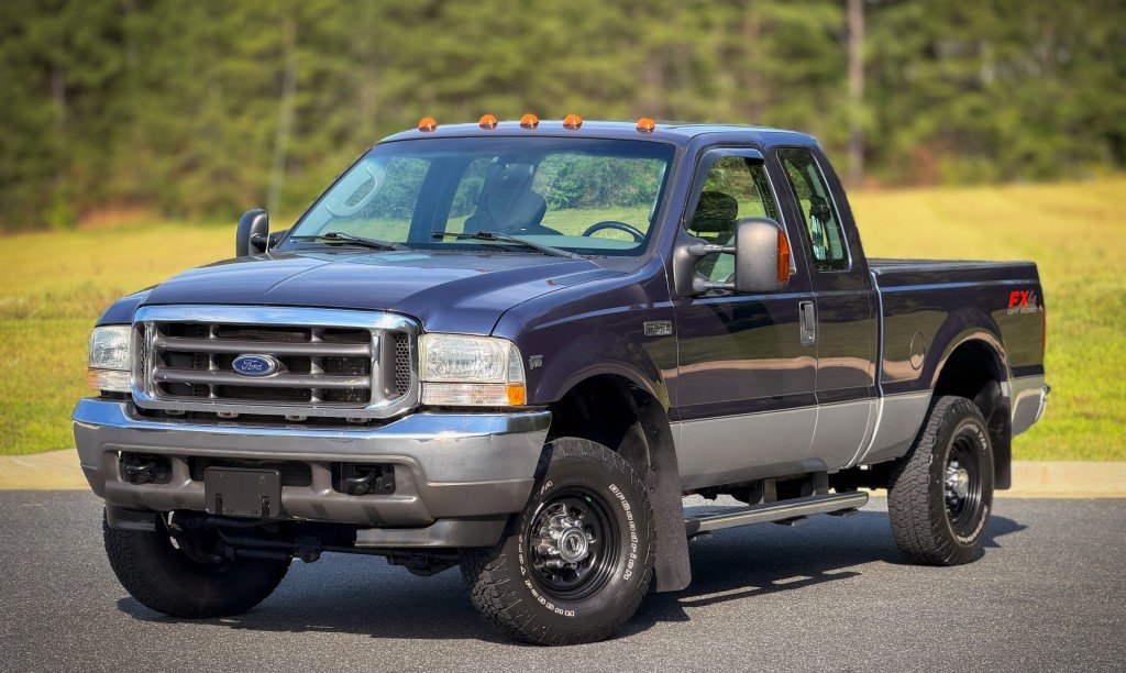 Used 2004 Ford F250 XLT AWD/4WD image 2