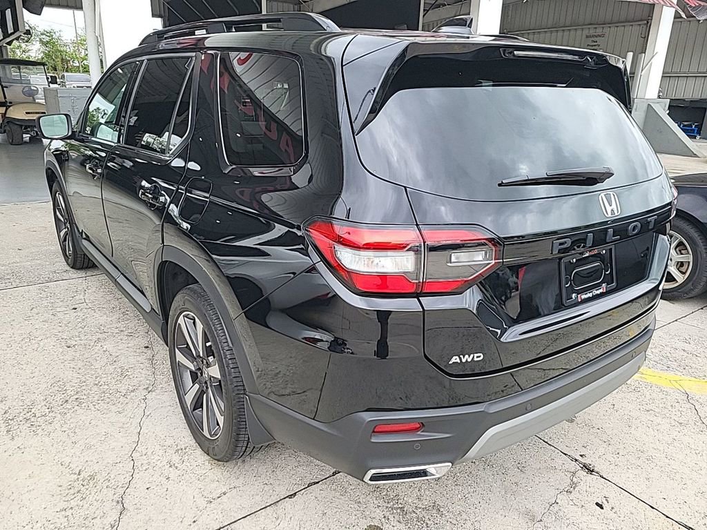 Used 2023 Honda Pilot Elite image 3