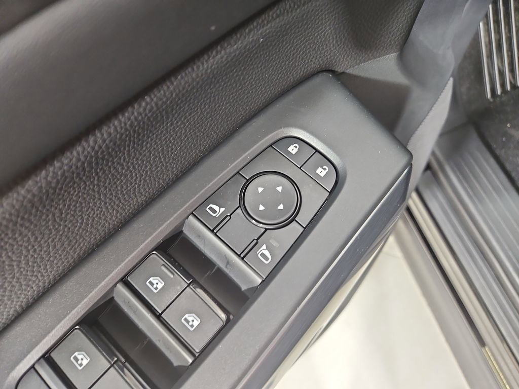 New 2026 Nissan Pathfinder SV image 12