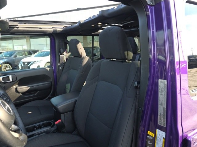 Used 2023 Jeep Wrangler Unlimited w/ Sun & Screen Package image 13