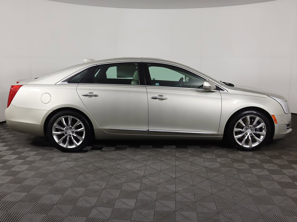 Used 2016 Cadillac XTS Luxury w/ Driver Awareness Package image 21