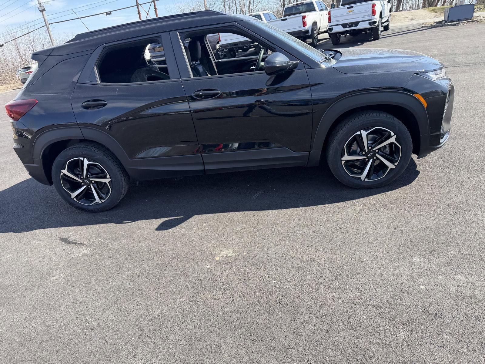 Used 2023 Chevrolet TrailBlazer RS w/ Convenience Package AWD/4WD image 8