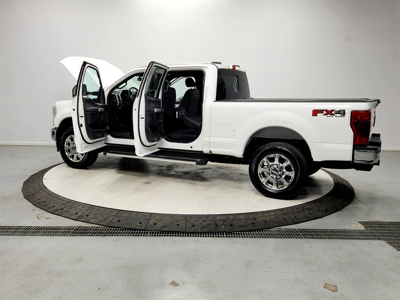 Used 2022 Ford F250 Lariat w/ Lariat Ultimate Package image 13