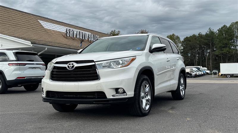 Used 2015 Toyota Highlander Limited AWD/4WD image 2