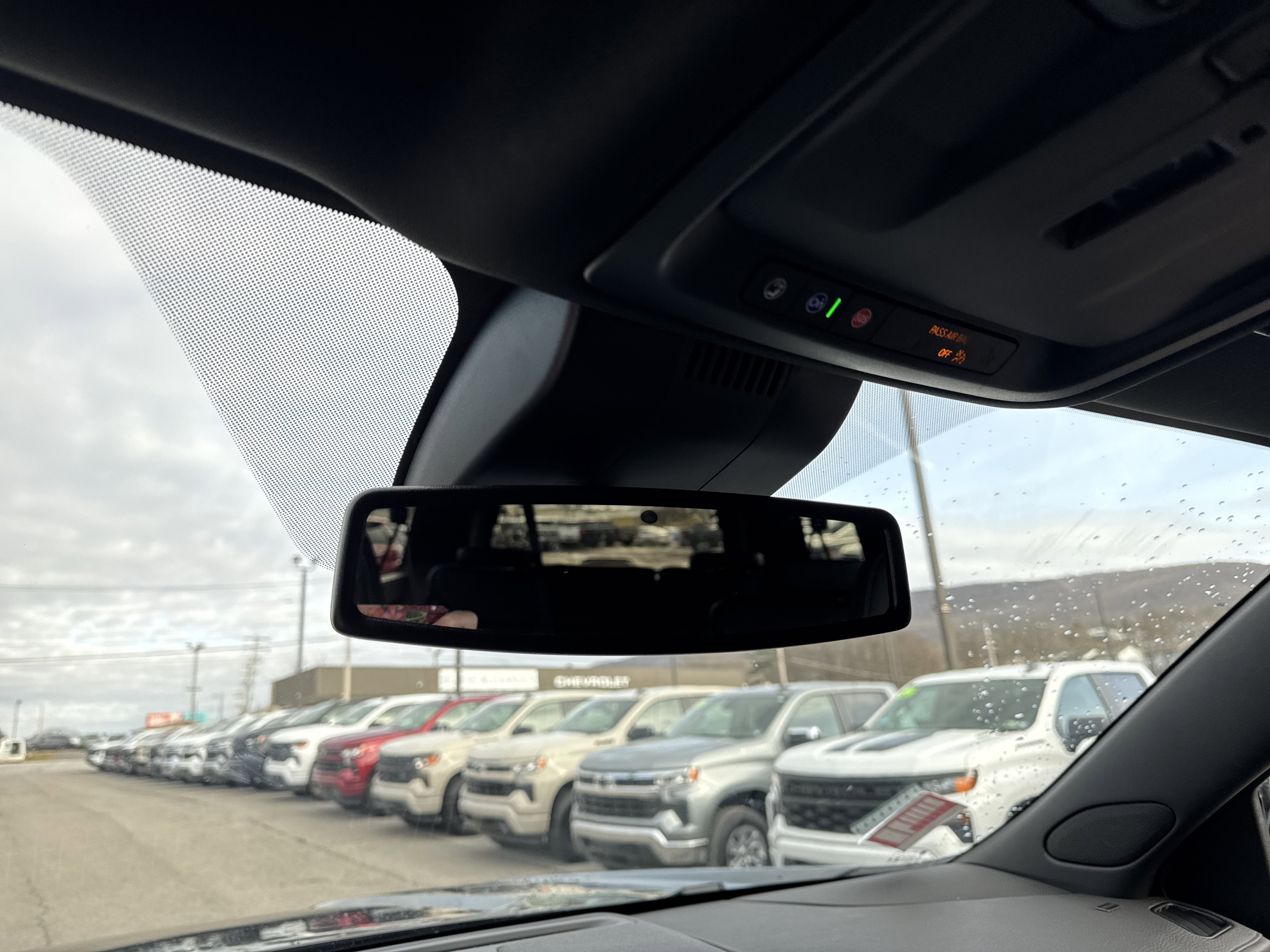 Used 2024 GMC Yukon XL Denali image 25