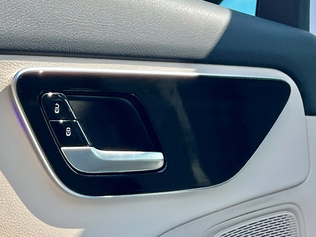 Certified 2024 Mercedes-Benz C 300 4MATIC Sedan image 32