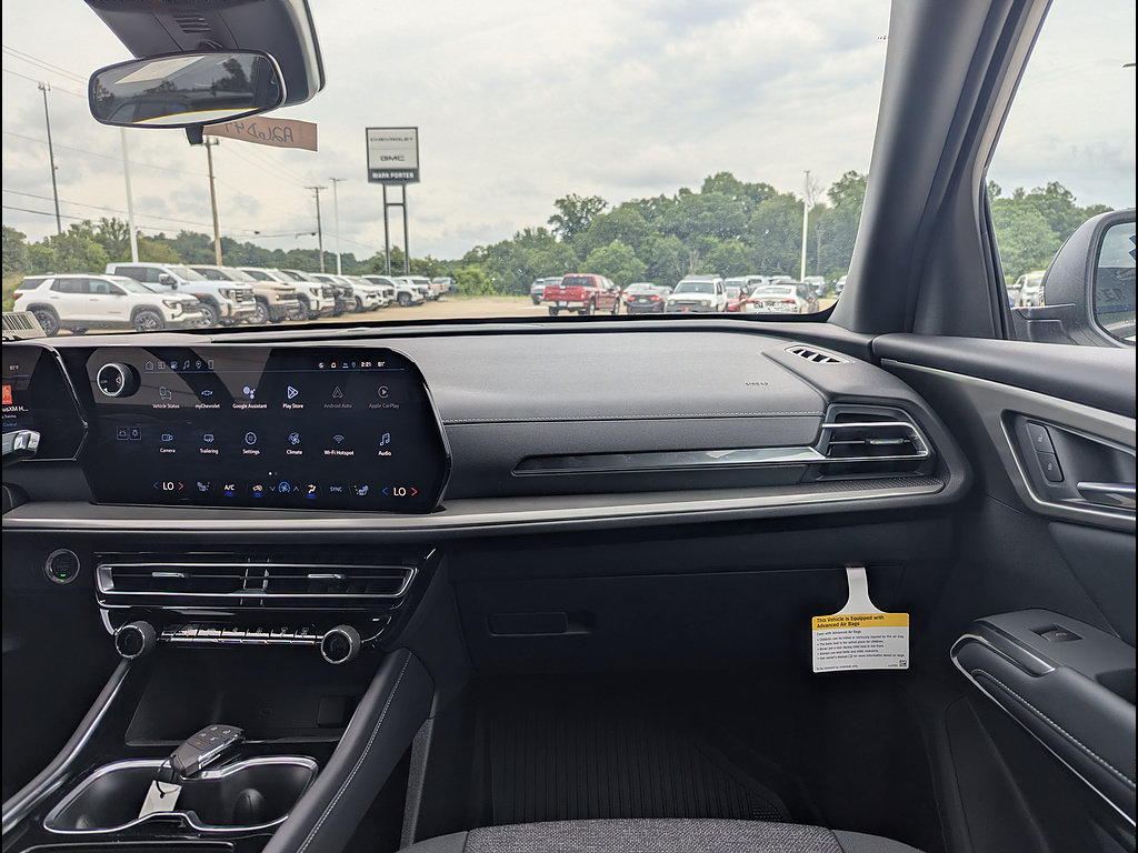 New 2026 Chevrolet Traverse LT w/ LPO, Floor Liner Package FWD image 4