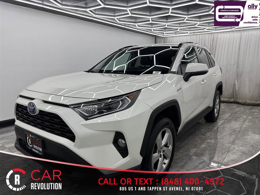 Used 2021 Toyota RAV4 XLE Premium AWD/4WD image 3