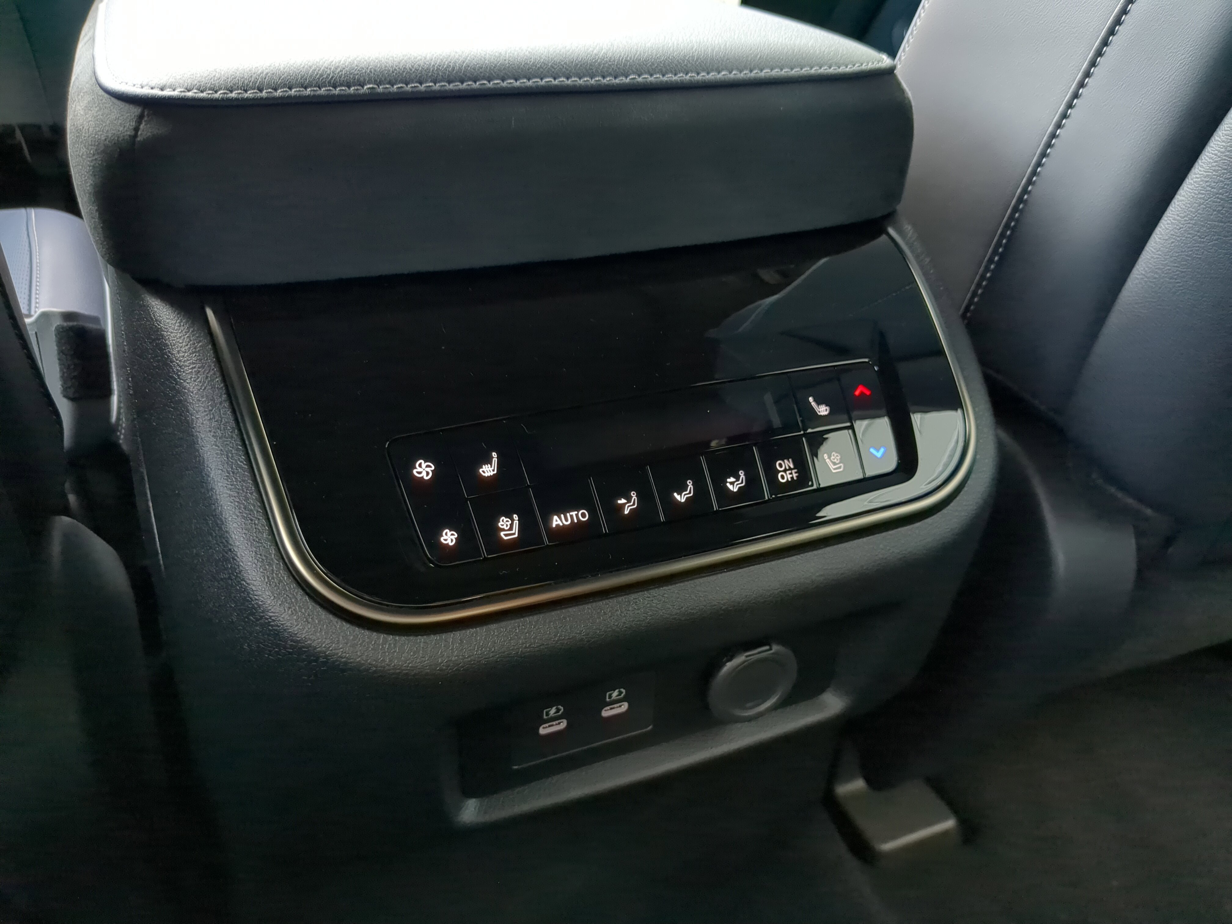 New 2026 INFINITI QX80 4WD image 15