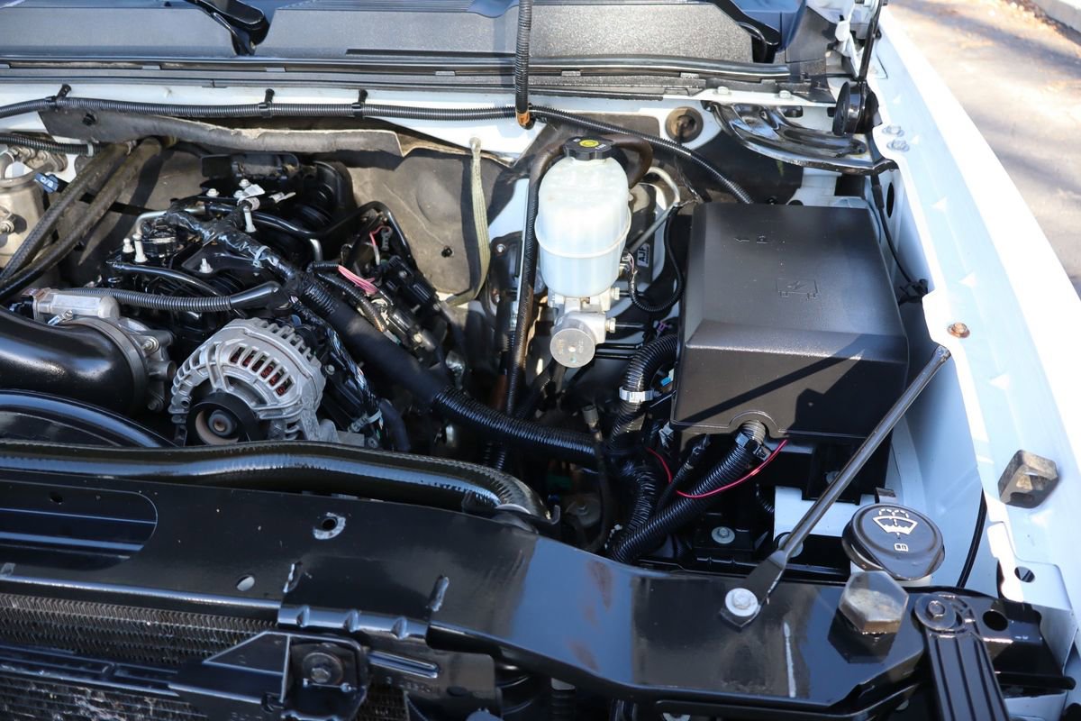 Used 2010 Chevrolet Silverado 2500 LTZ w/ Suspension Package, Off-Road image 39