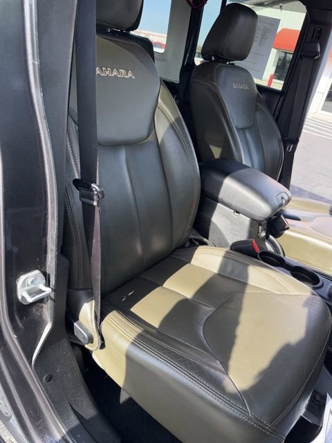 Used 2018 Jeep Wrangler Unlimited Sahara w/ Max Tow Package image 20