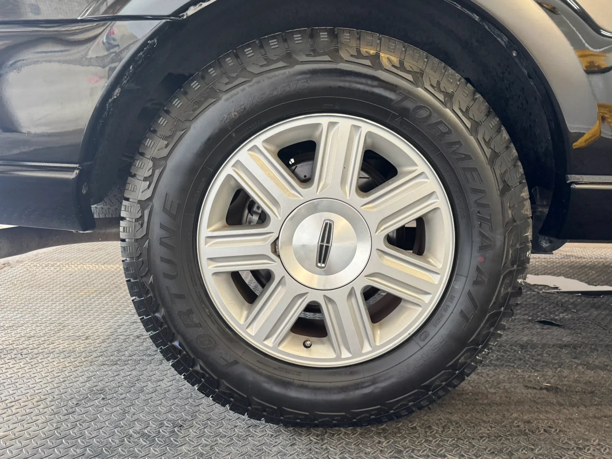 Used 2002 Lincoln Blackwood RWD image 37