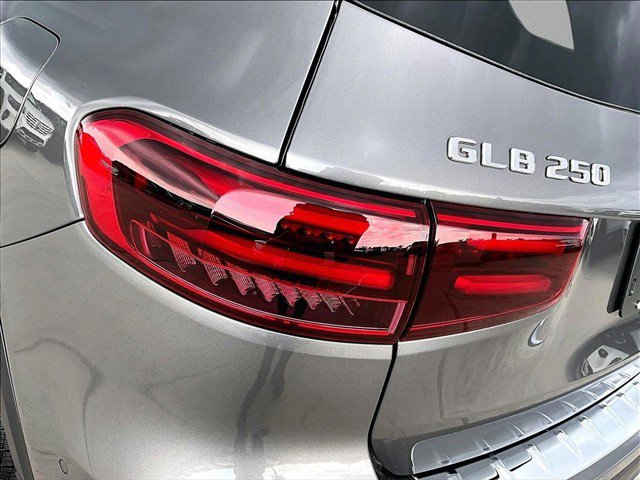 New 2026 Mercedes-Benz GLB 250 image 27