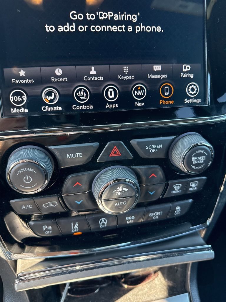 Used 2020 Jeep Grand Cherokee Altitude image 11