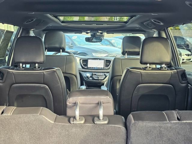Used 2022 Chrysler Pacifica Limited w/ S Appearance Package image 12