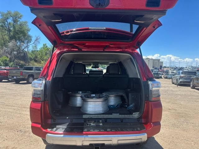 Used 2015 Toyota 4Runner Trail Premium w/ Four Season Floor Mat Package AWD/4WD image 6