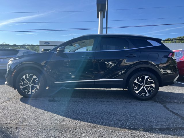 Used 2024 Kia Sportage EX AWD/4WD image 2