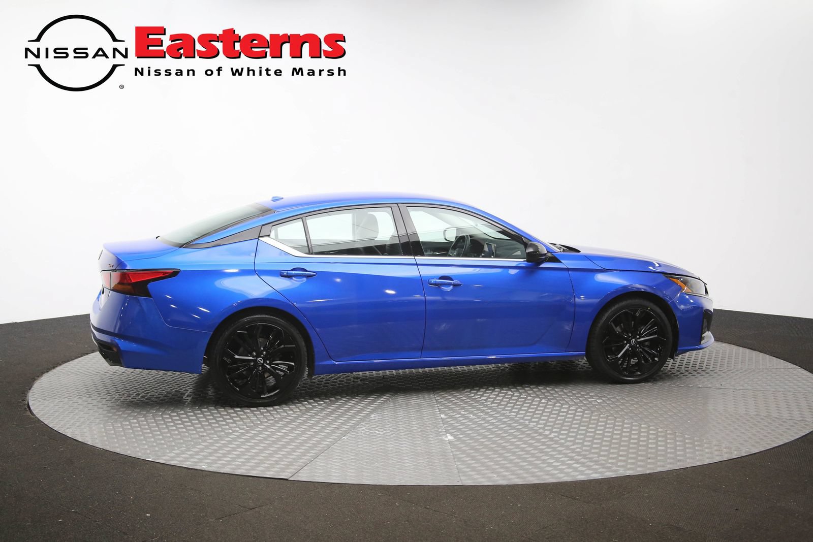 Used 2025 Nissan Altima 2.5 SR FWD image 44
