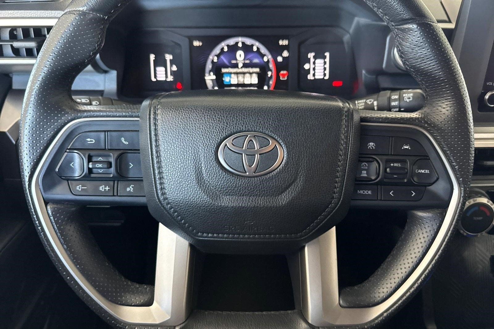 Certified 2025 Toyota 4Runner SR5 AWD/4WD image 16