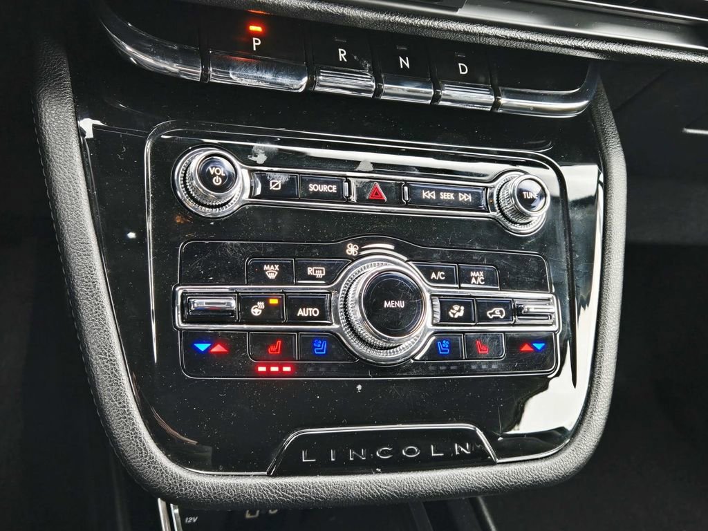 Used 2021 Lincoln Corsair AWD w/ Equipment Group 101A image 30