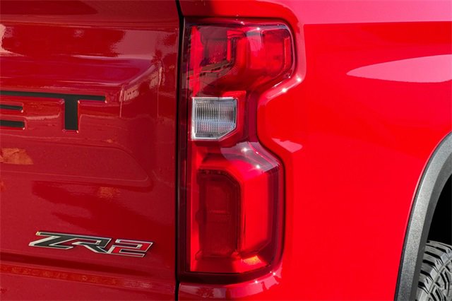 Used 2024 Chevrolet Silverado 1500 ZR2 w/ Technology Package image 49