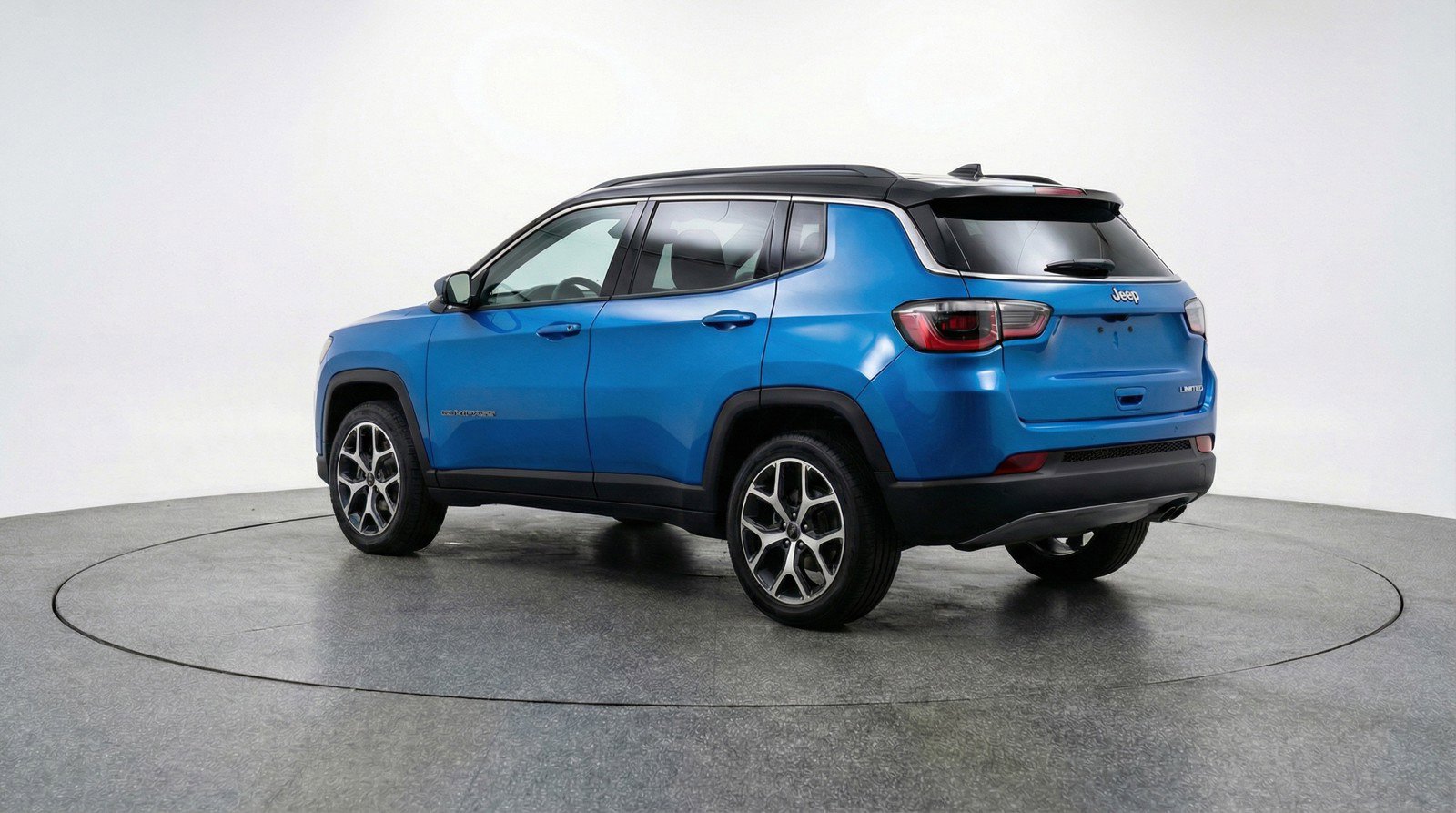 Used 2025 Jeep Compass Limited image 6