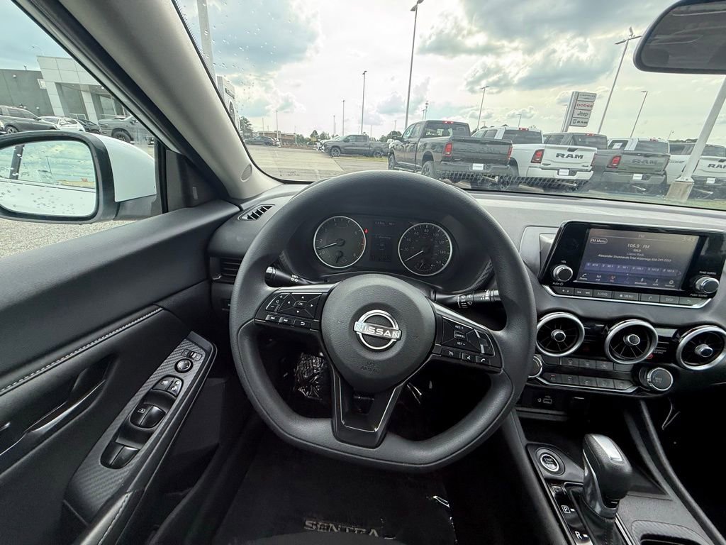 Used 2025 Nissan Sentra S image 14