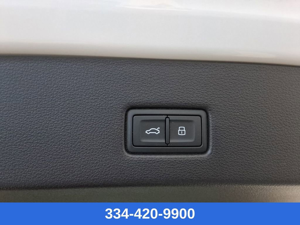 Used 2023 Audi RS 7 Sportback w/ Carbon Optic Package image 24