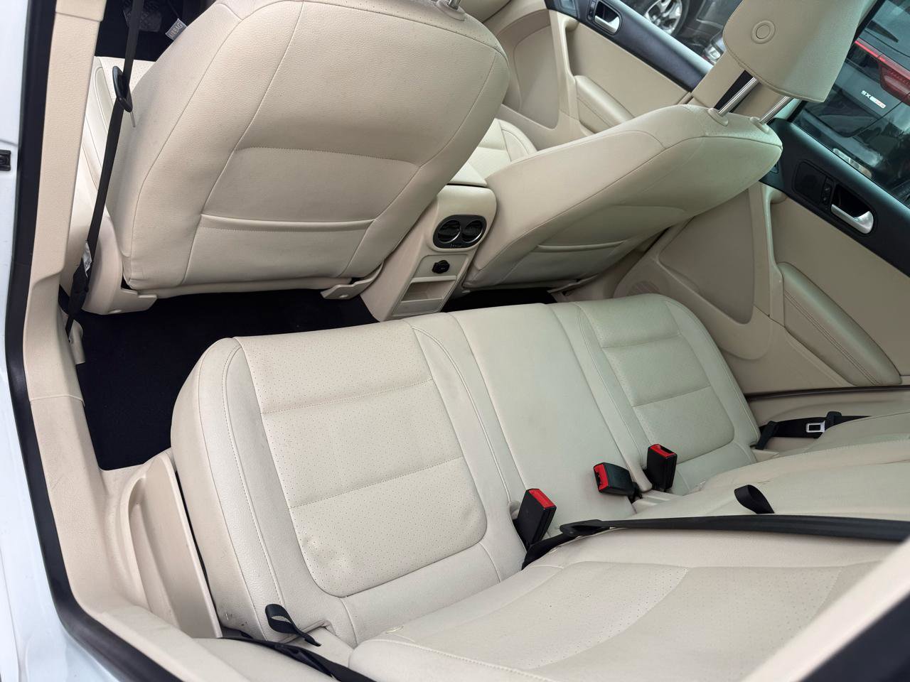 Used 2016 Volkswagen Tiguan SE image 39