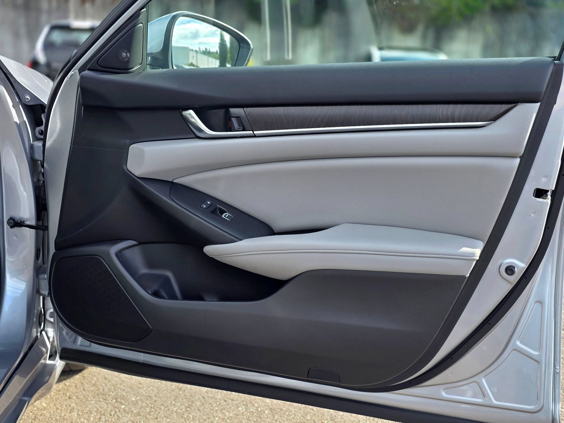 Used 2019 Honda Accord EX-L image 33