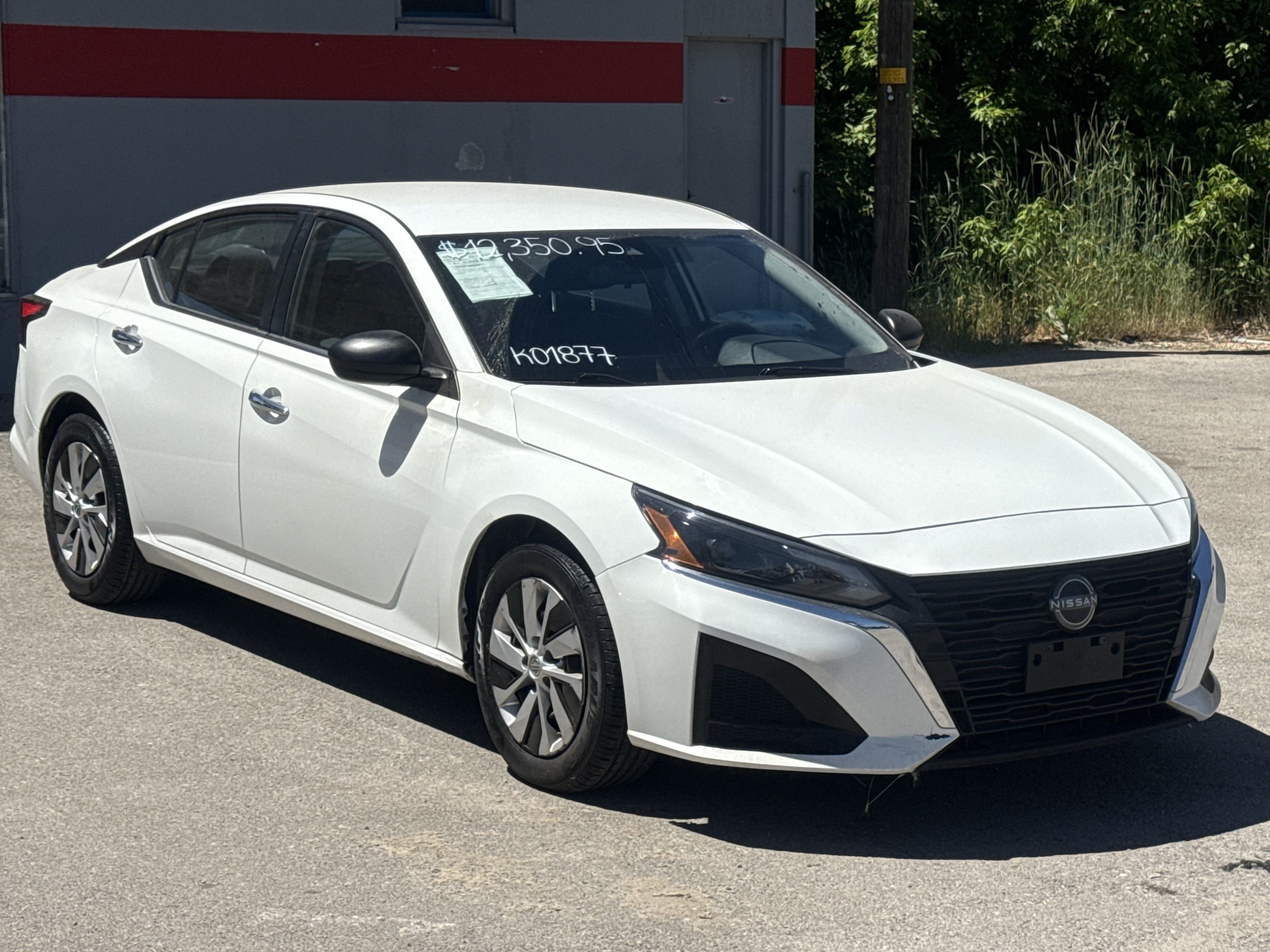 Used 2024 Nissan Altima 2.5 S FWD image 2