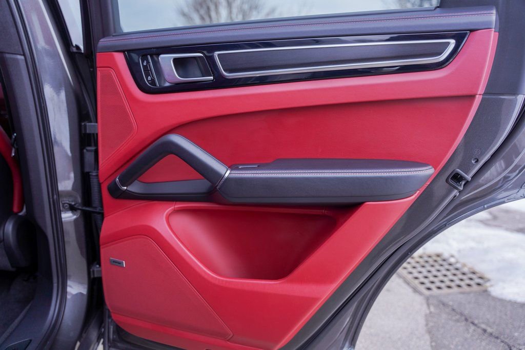 Used 2021 Porsche Cayenne GTS image 47