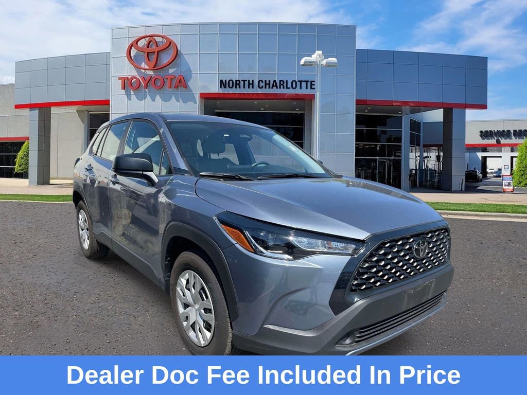 Used 2025 Toyota Corolla Cross L FWD image 1