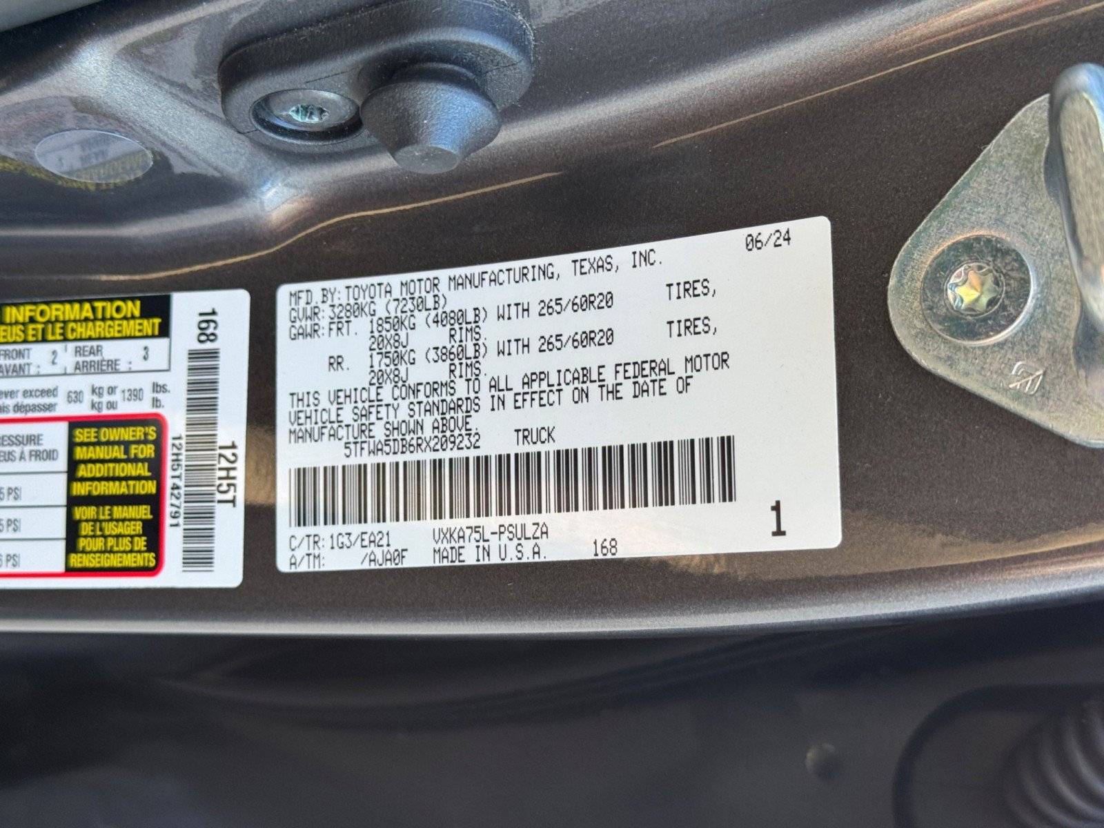 Used 2024 Toyota Tundra Limited AWD/4WD image 46