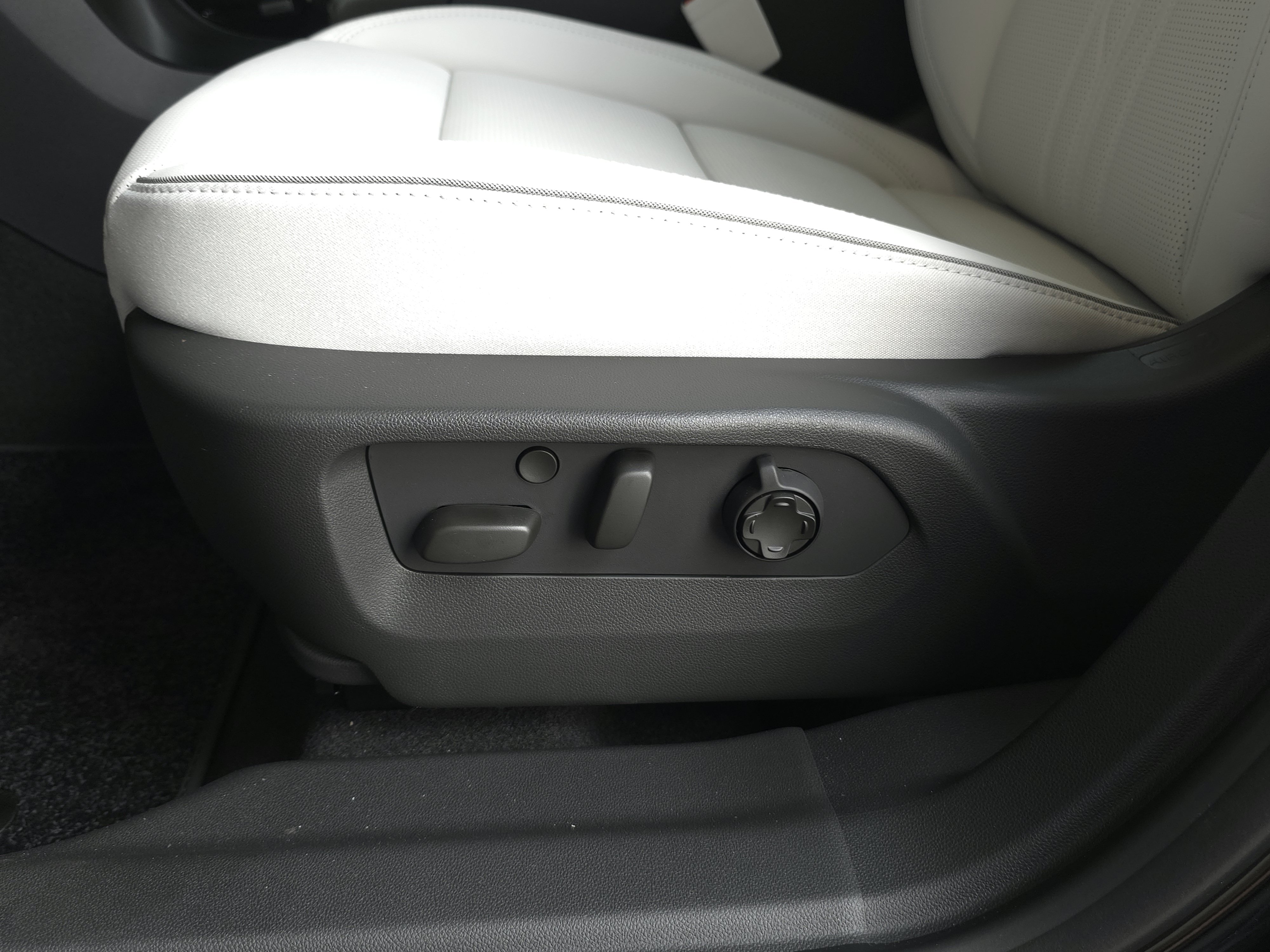 New 2026 Buick Envision Avenir AWD/4WD image 11