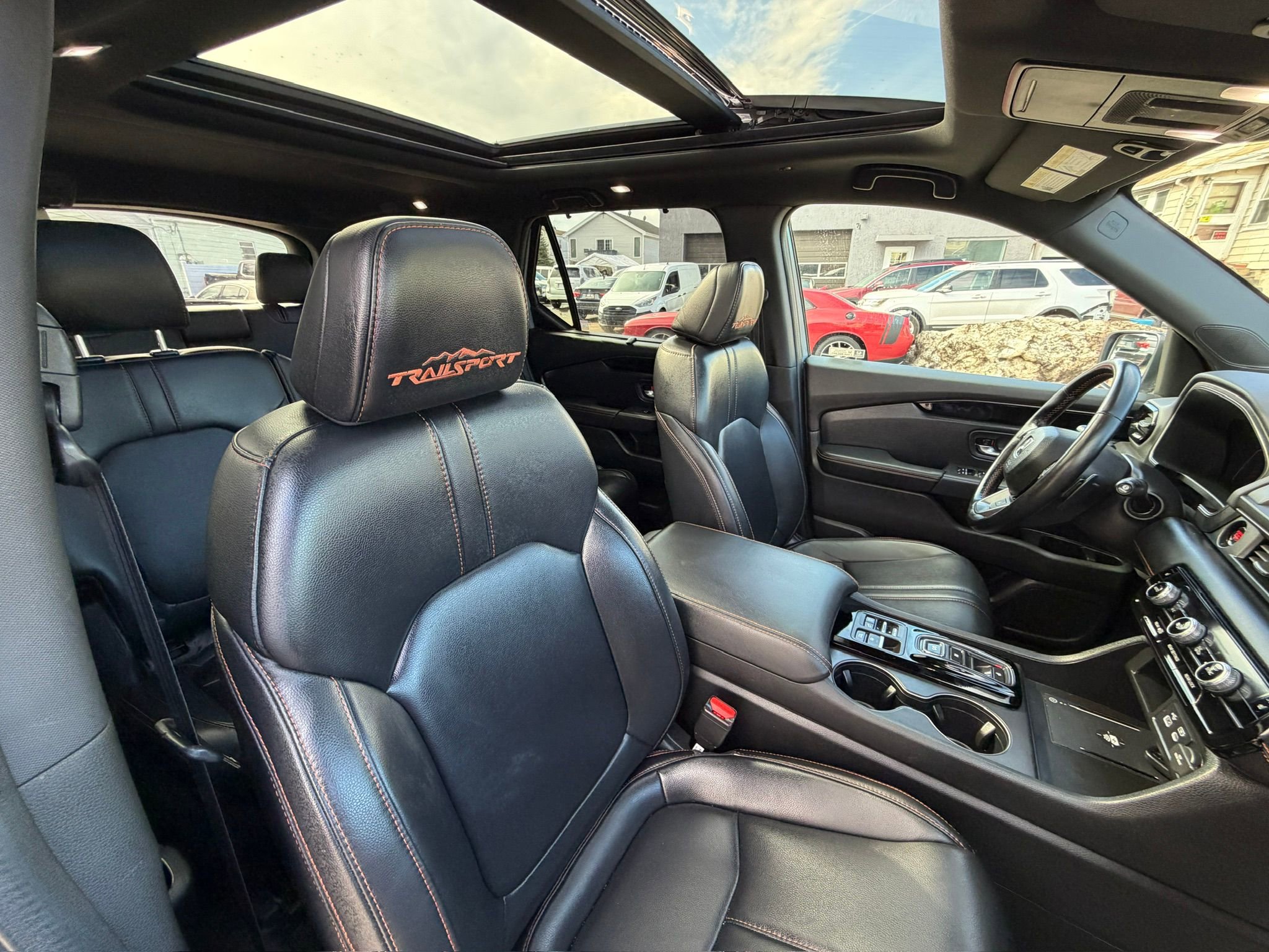 Used 2024 Honda Pilot TrailSport image 33